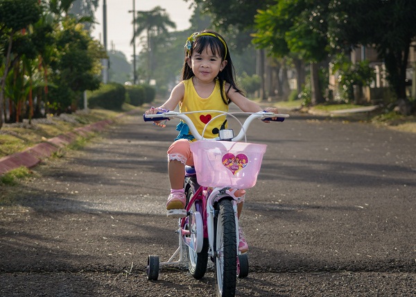 Detail Gambar Anak Bermain Sepeda Nomer 39