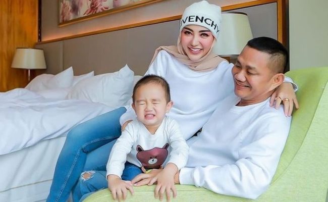 Detail Gambar Anak Berpamitan Nomer 34