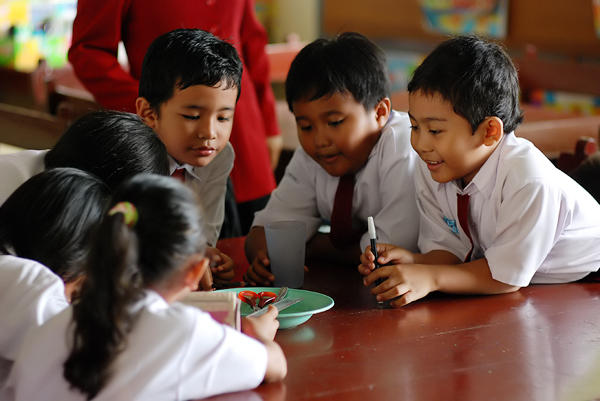 Detail Gambar Anak Bersemangat Sekolah Nomer 38