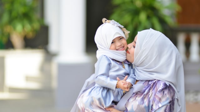 Detail Gambar Anak Dengan Ibu Nomer 26