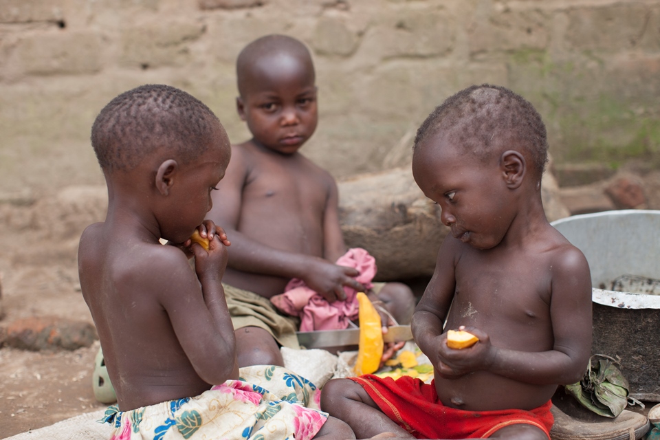 Detail Gambar Anak Kelaparan Nomer 53