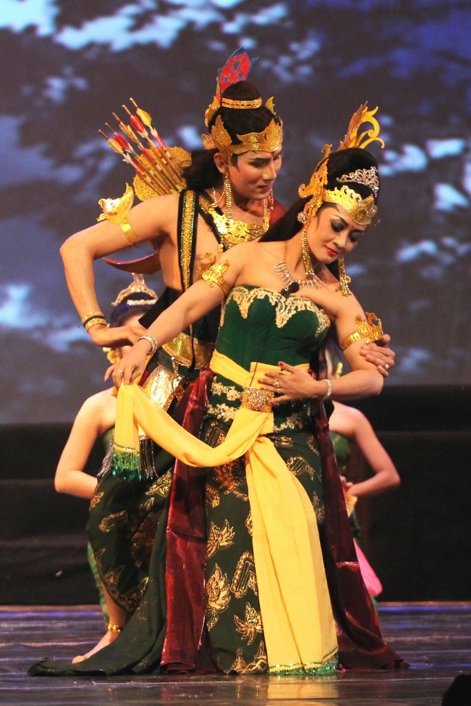 Gambar Anak Latihan Menari Wayang Wong Bali - KibrisPDR