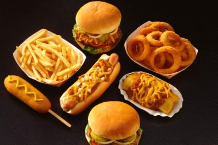 Detail Gambar Anak Makan Makanan Fast Food Nomer 34