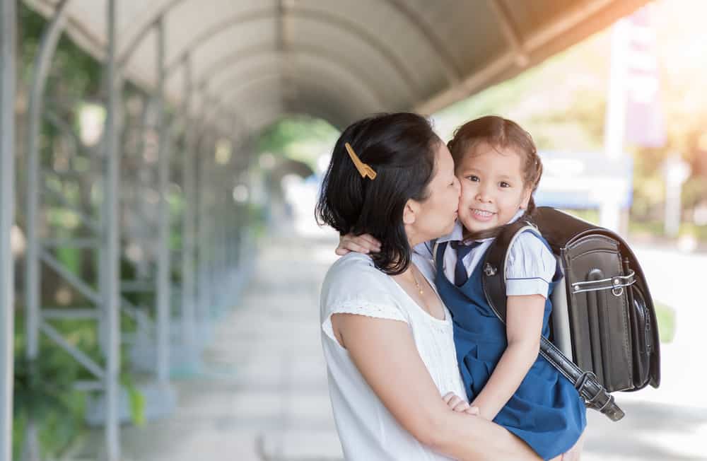 Detail Gambar Anak Masuk Sekolah Nomer 4