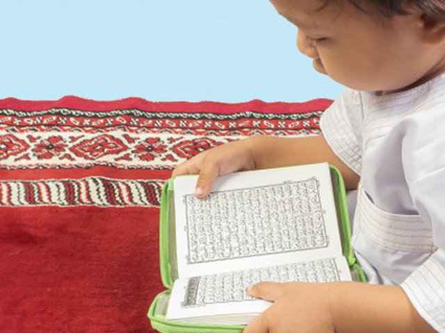 Detail Gambar Anak Membaca Alquran Nomer 32