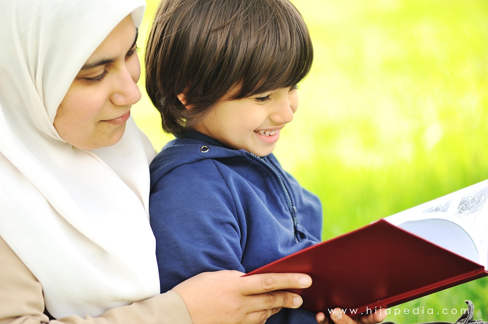 Detail Gambar Anak Membaca Gambar Anak Muslim Membaca Nomer 38