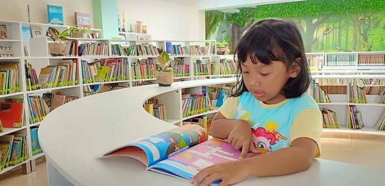 Detail Gambar Anak Membaca Gambar Membaca Di Perpustakaan Nomer 21