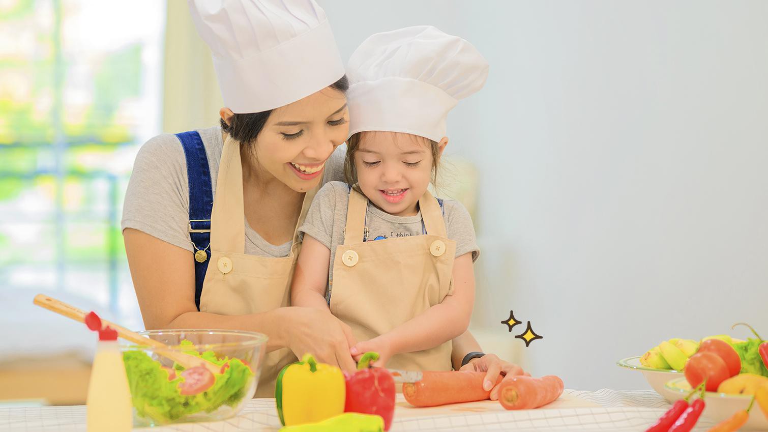 Detail Gambar Anak Membantu Ibu Memasak Nomer 10