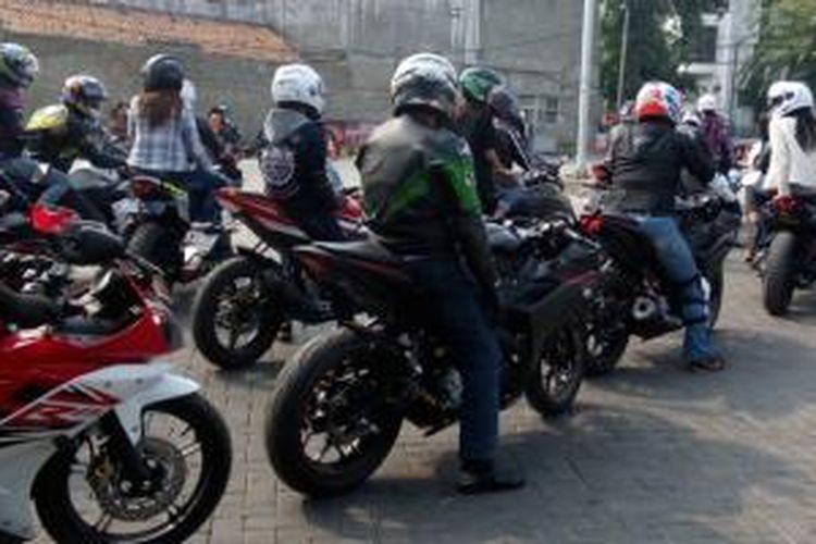 Detail Gambar Anak Motor Yamaha R15 Nomer 8