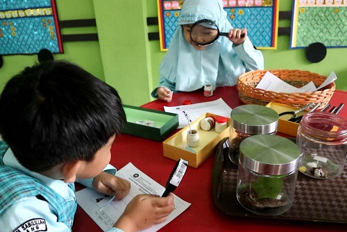 Detail Gambar Anak Paud Belajar Di Alam Nomer 32