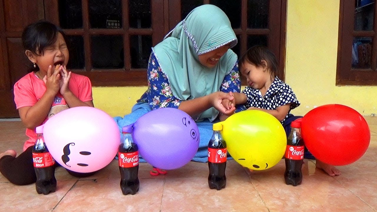 Detail Gambar Anak Pegang Balon Nomer 52