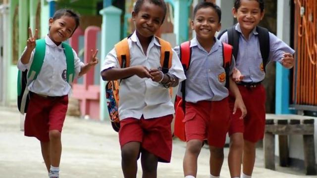 Detail Gambar Anak Pergi Sekolah Nomer 26