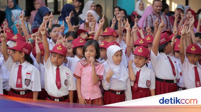 Detail Gambar Anak Sd Seragam Merah Putih Nomer 51