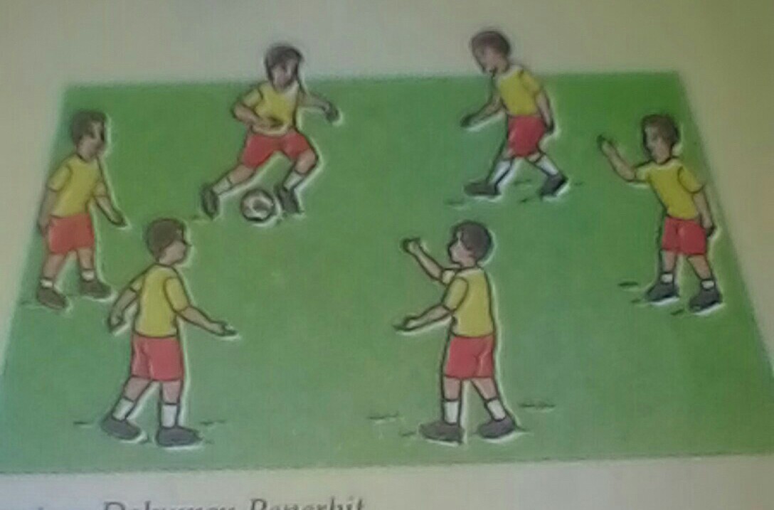 Detail Gambar Anak Sedang Main Bola Nomer 23