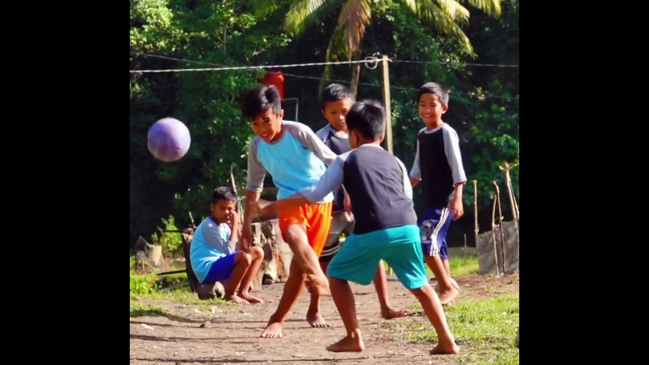 Detail Gambar Anak Sedang Main Bola Nomer 48