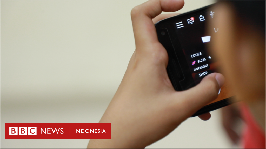 Detail Gambar Anak Sedang Sakit Gambar Handphone Nomer 36