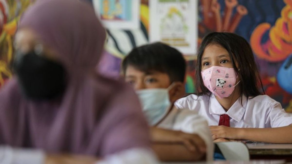 Detail Gambar Anak Sekolah Belajar Nomer 35