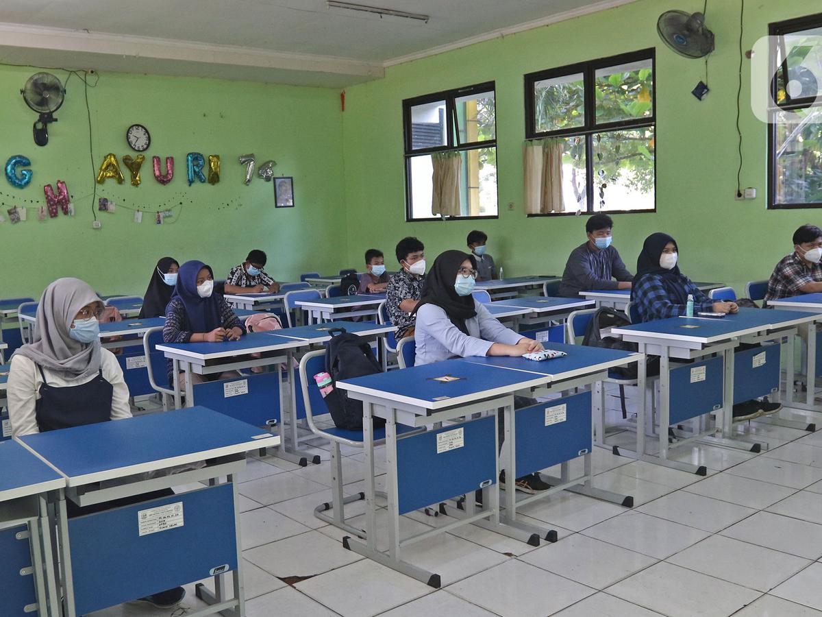 Detail Gambar Anak Sekolah Dasar Dalam Ruang Kelas Hijau Nomer 22