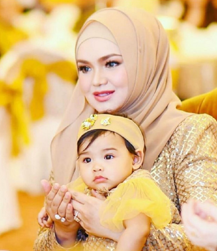 Detail Gambar Anak Siti Nurhaliza Nomer 18