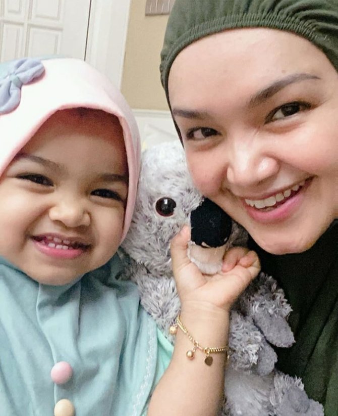 Detail Gambar Anak Siti Nurhaliza Nomer 27