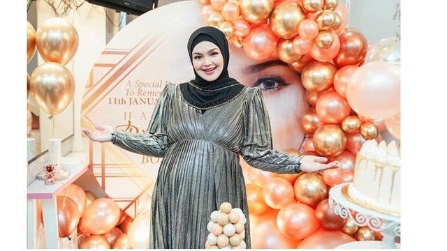 Detail Gambar Anak Siti Nurhaliza Nomer 35