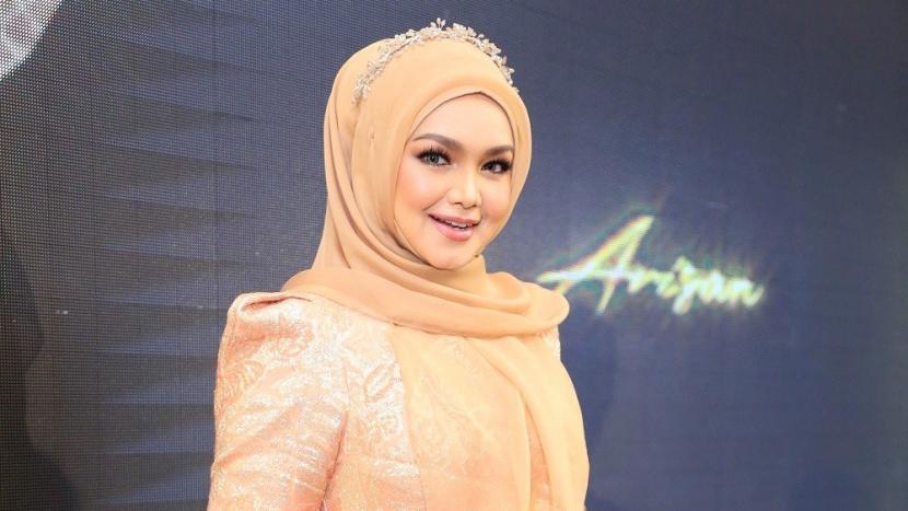 Detail Gambar Anak Siti Nurhaliza Nomer 48