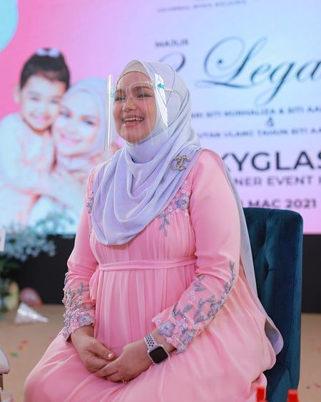 Detail Gambar Anak Siti Nurhaliza Nomer 56