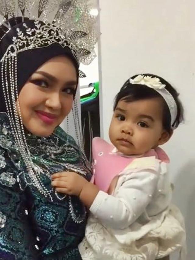 Detail Gambar Anak Siti Nurhaliza Nomer 9