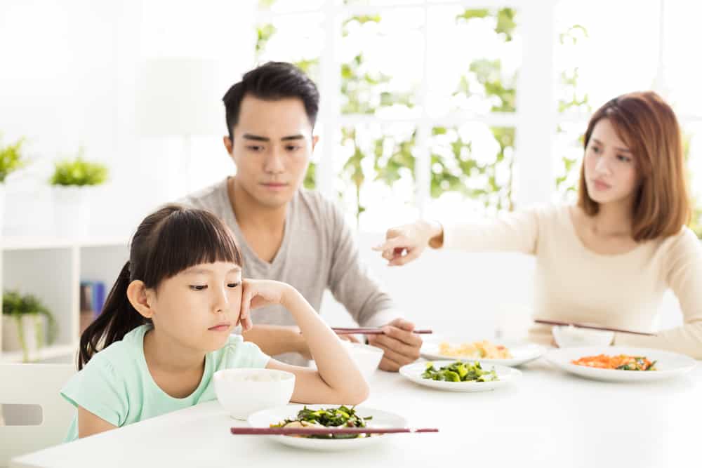 Detail Gambar Anak Tidak Mau Makan Nomer 10