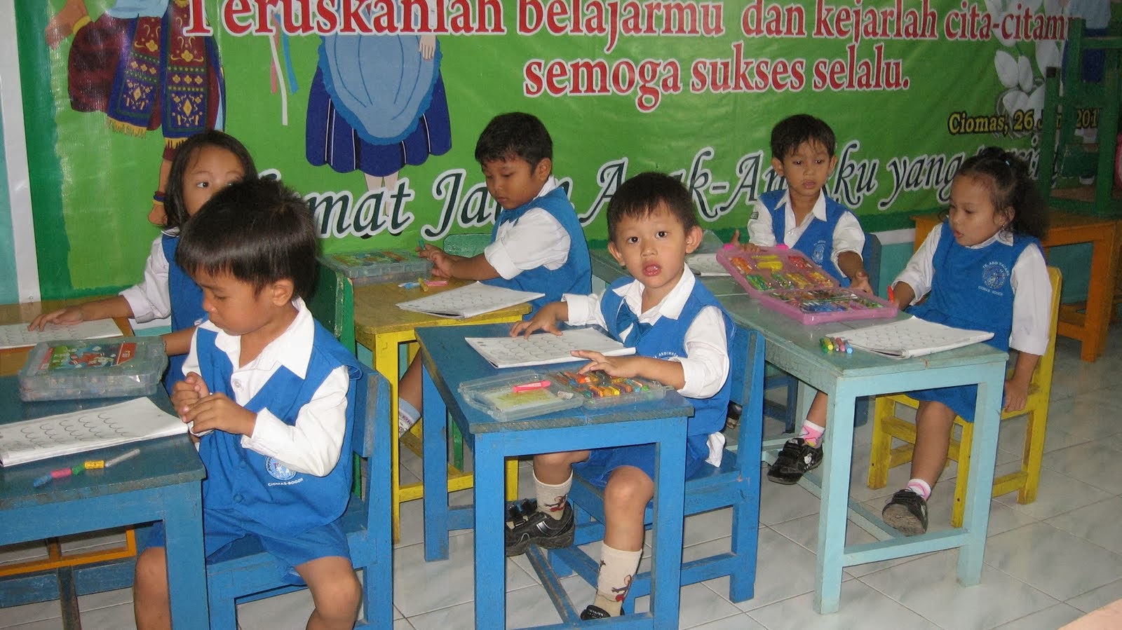 Detail Gambar Anak Tk Sekolah Nomer 11