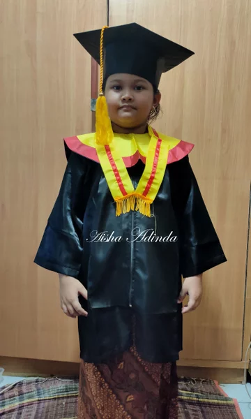 Detail Gambar Anak Wisuda Nomer 39