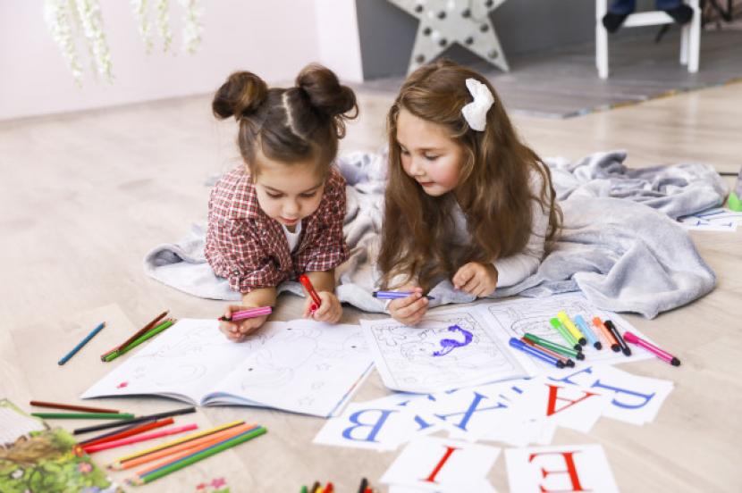 Detail Gambar Anak Yang Sedang Belajar Di Rumah Nomer 6