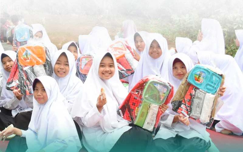 Detail Gambar Anak Yatim Piatu Nomer 2