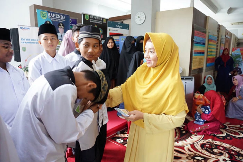 Detail Gambar Anak Yatim Piatu Nomer 29