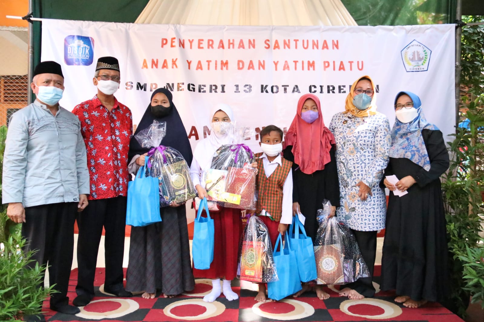 Detail Gambar Anak Yatim Piatu Nomer 46