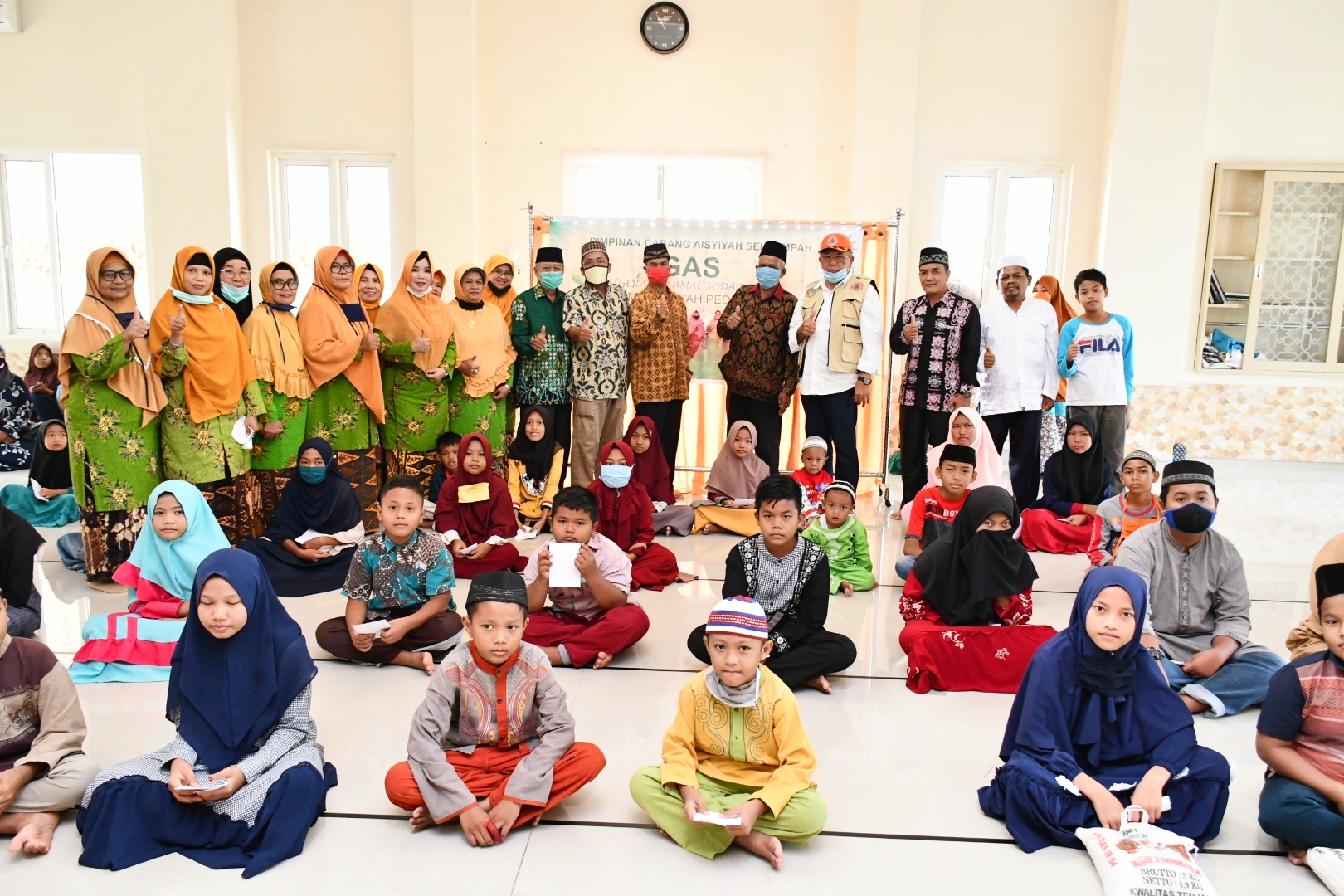 Detail Gambar Anak Yatim Piatu Nomer 10