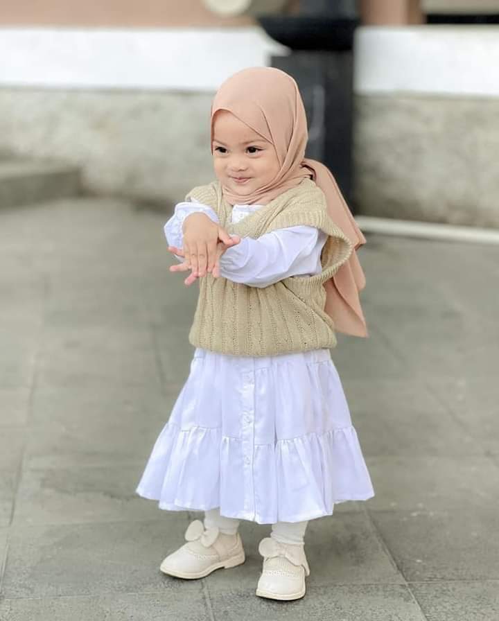 Detail Gambar Anak2 Kecil Lucu Cantik Manis Berhijab Nomer 4