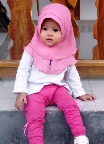 Detail Gambar Anak2 Kecil Lucu Cantik Manis Berhijab Nomer 31