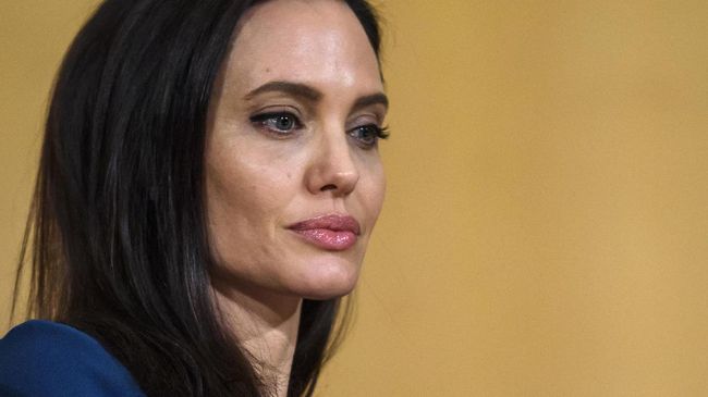 Detail Gambar Angelina Jolie Terbaru Nomer 25