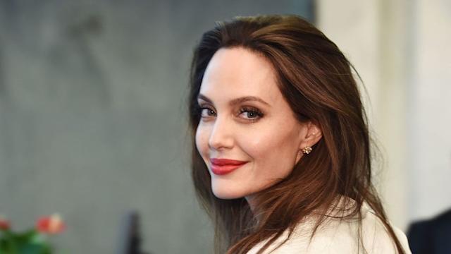 Detail Gambar Angelina Jolie Terbaru Nomer 10