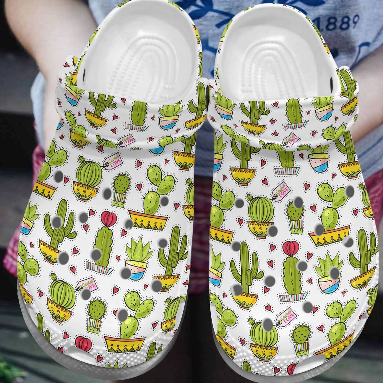 Detail Cactus Print Crocs Nomer 5