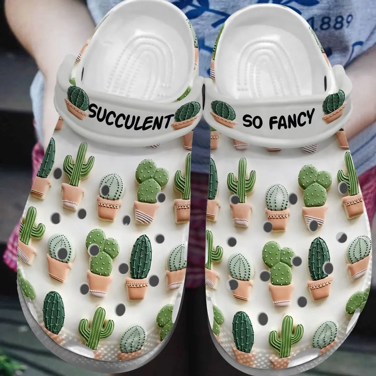 Detail Cactus Print Crocs Nomer 10