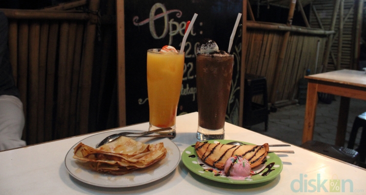 Detail Cafe Malam Hari Nomer 39