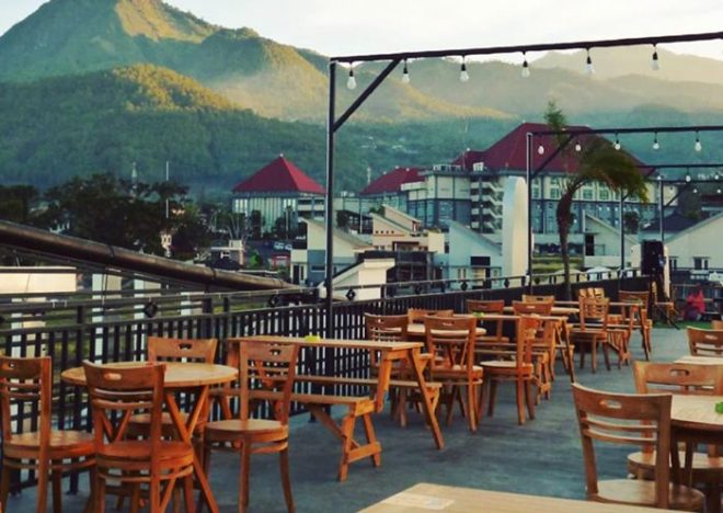 Detail Cafe Pemandangan Bagus Di Batu Nomer 31