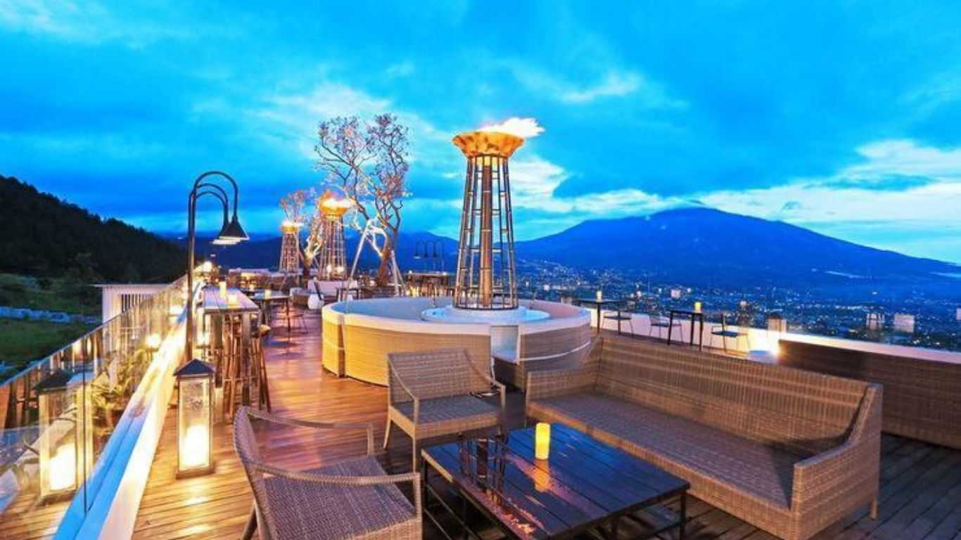 Detail Cafe Pemandangan Bagus Di Batu Nomer 36