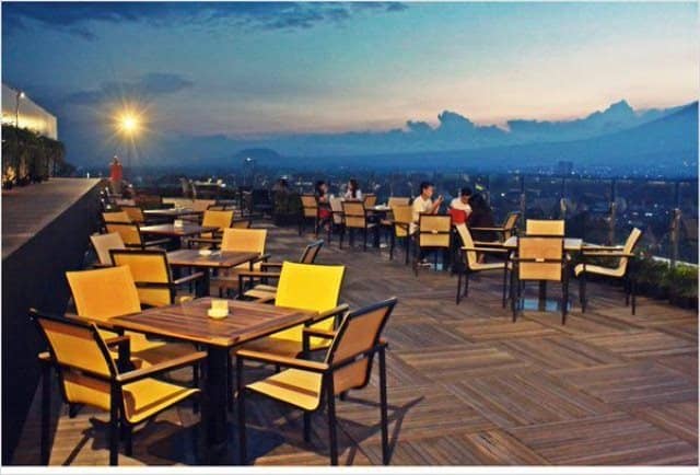 Download Cafe Pemandangan Bagus Di Batu Nomer 49