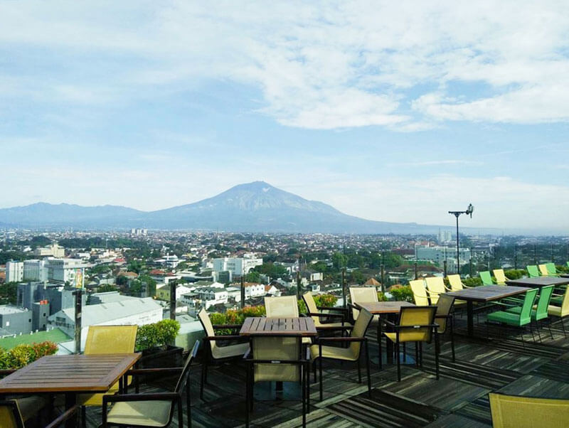 Detail Cafe Pemandangan Bagus Di Batu Nomer 53