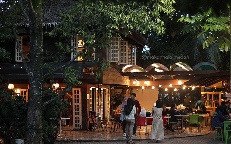 Detail Cafe Rumah Pohon Nomer 5