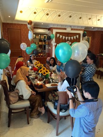 Detail Cafe Rumah Putih Cempaka Putih Nomer 34