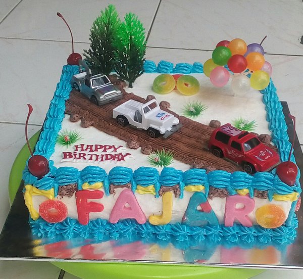 Detail Cake Ultah Mobil Nomer 34